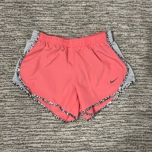 Nike girls shorts size small